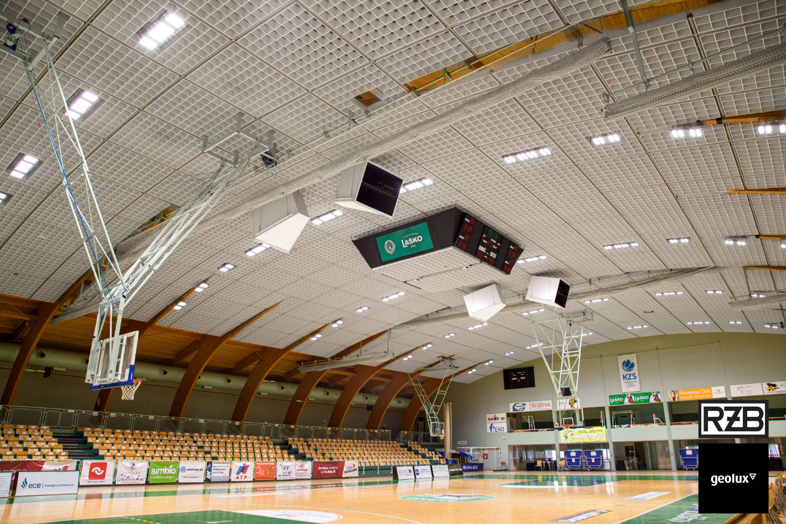 We renovated the lighting of the Tri lilije sports hall!